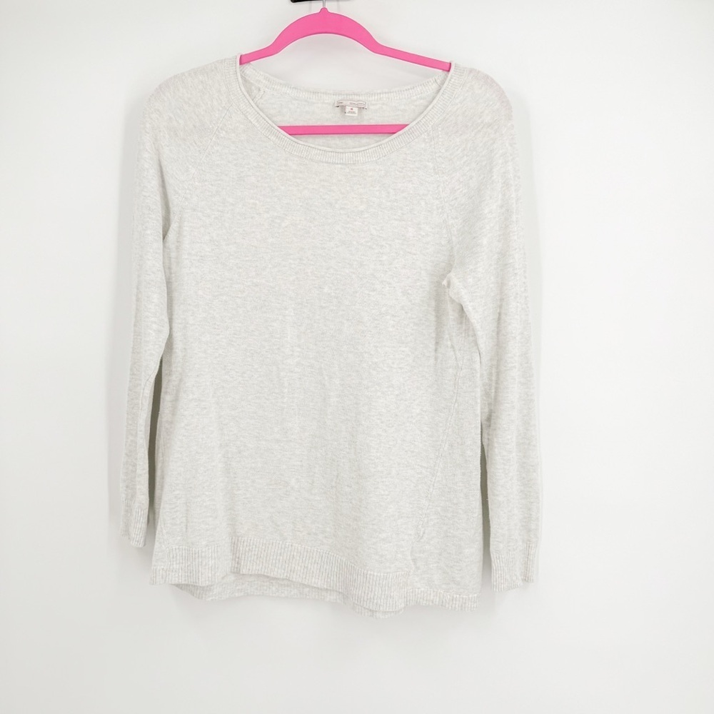 GAP Gray Crew Neck Sweater Soft Knit Casual Essential